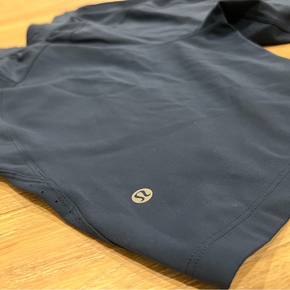 Lululemon T.H.E. Linerless short - Picture 3 of 4
